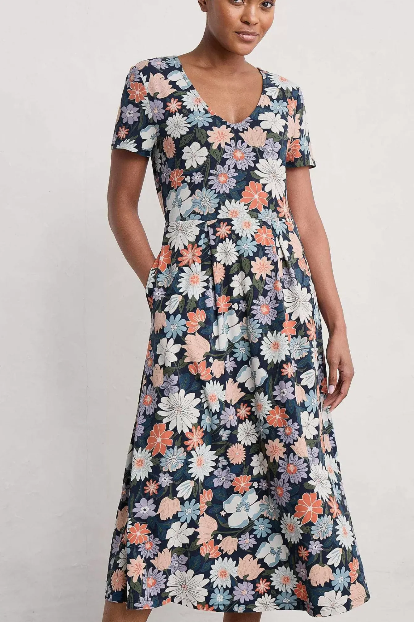 Seasalt Cornwall Dresses<Helena Short Sleeve V-Neck Midi Dress Flowering Blooms Maritime