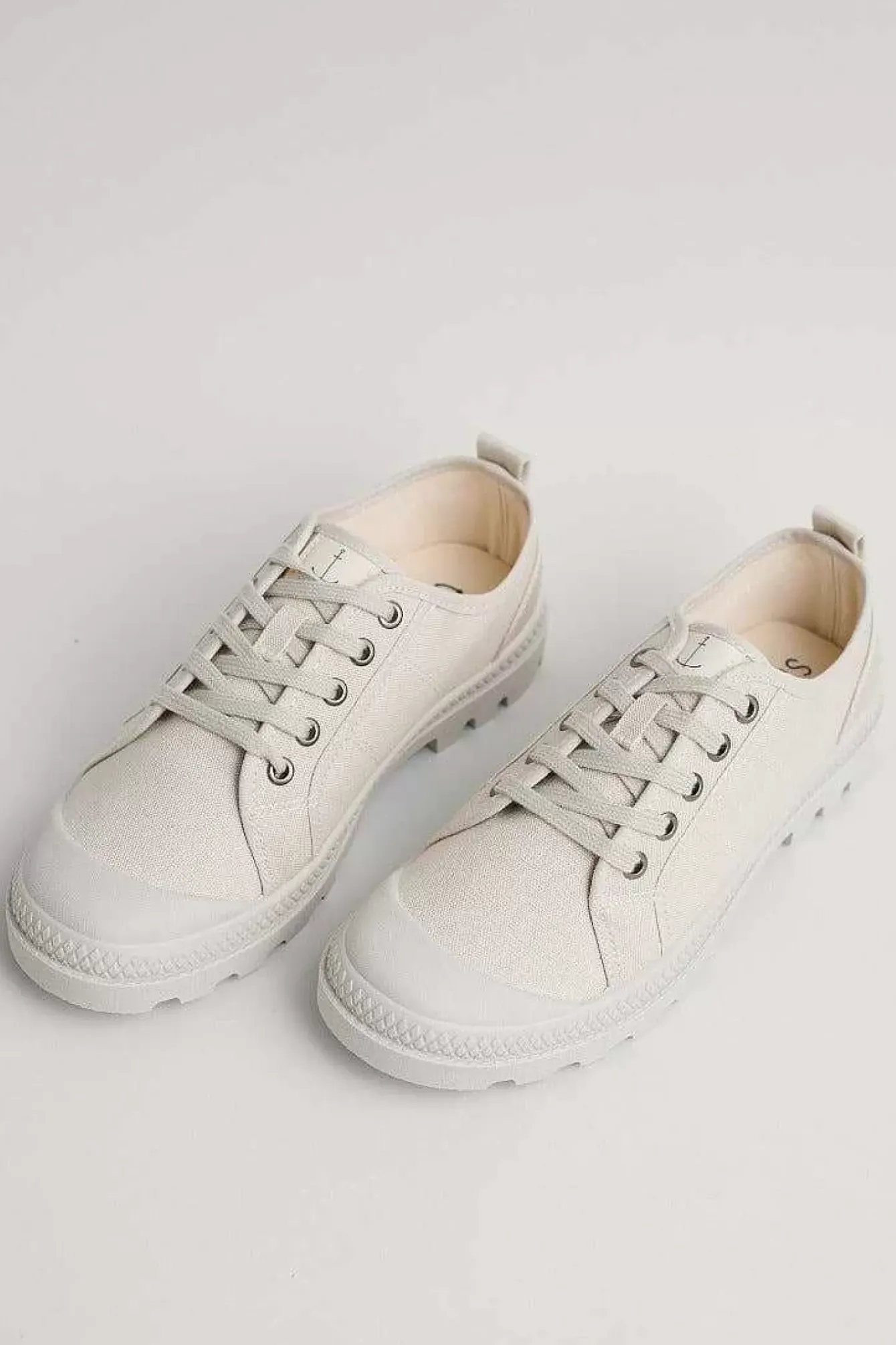 Seasalt Cornwall Shoes<Meadowlark Trainers Aran