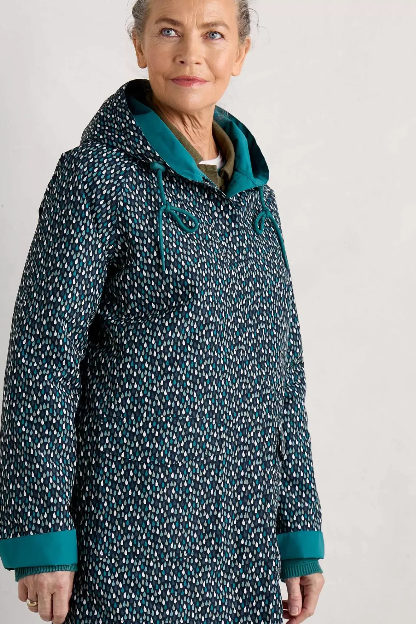 Seasalt Cornwall Coats & Jackets<The Reversible Waterproof Raincoat Rain Showers Maritime Chalk
