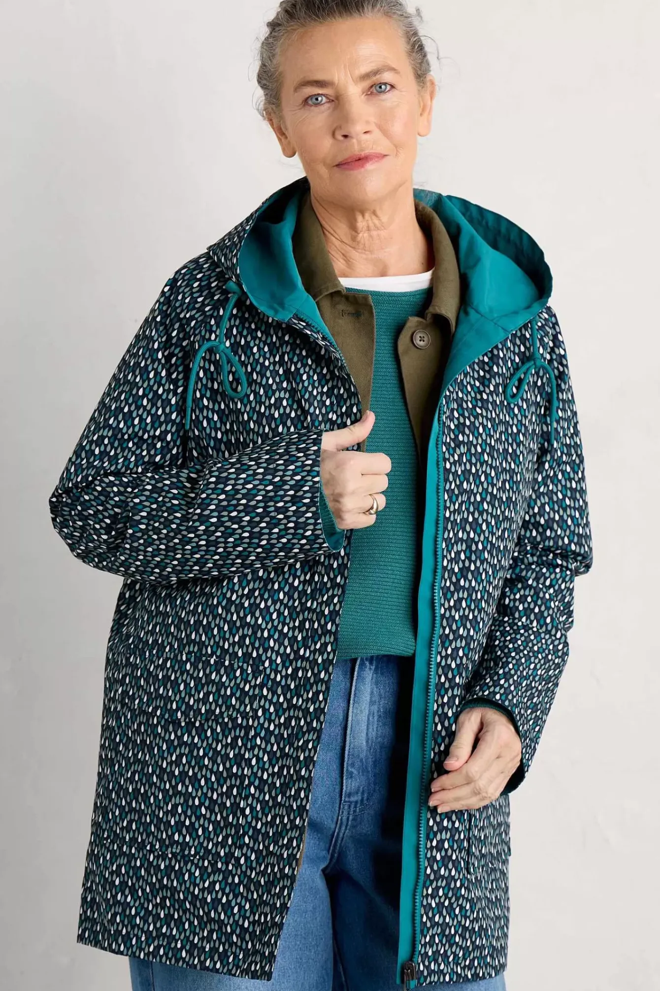 Seasalt Cornwall Coats & Jackets<The Reversible Waterproof Raincoat Rain Showers Maritime Chalk
